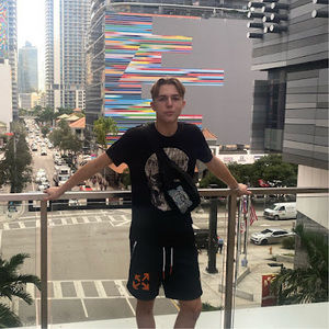 Meet your Posher, Adam